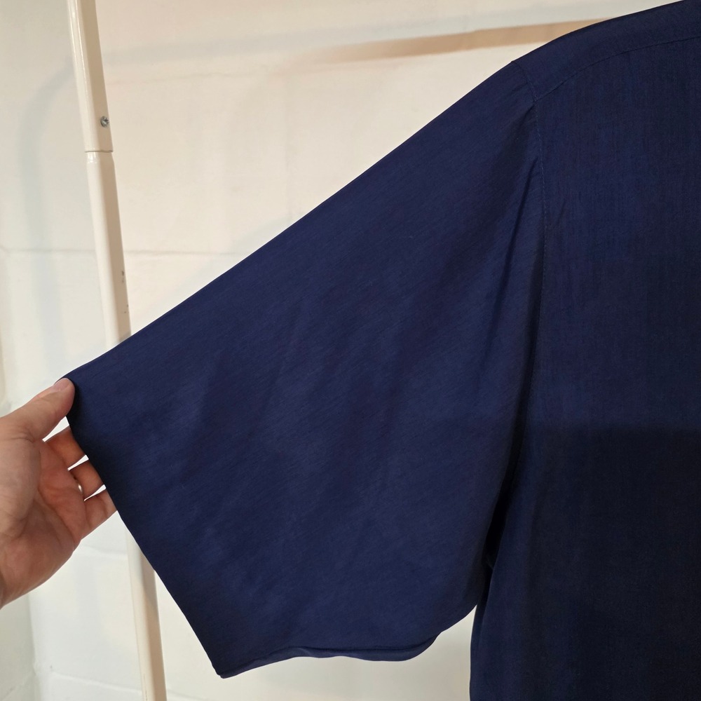 Vintage Willi of California Navy Blue Smocked Cropped Hem Blouse Red Geometric - Picture 3 of 12